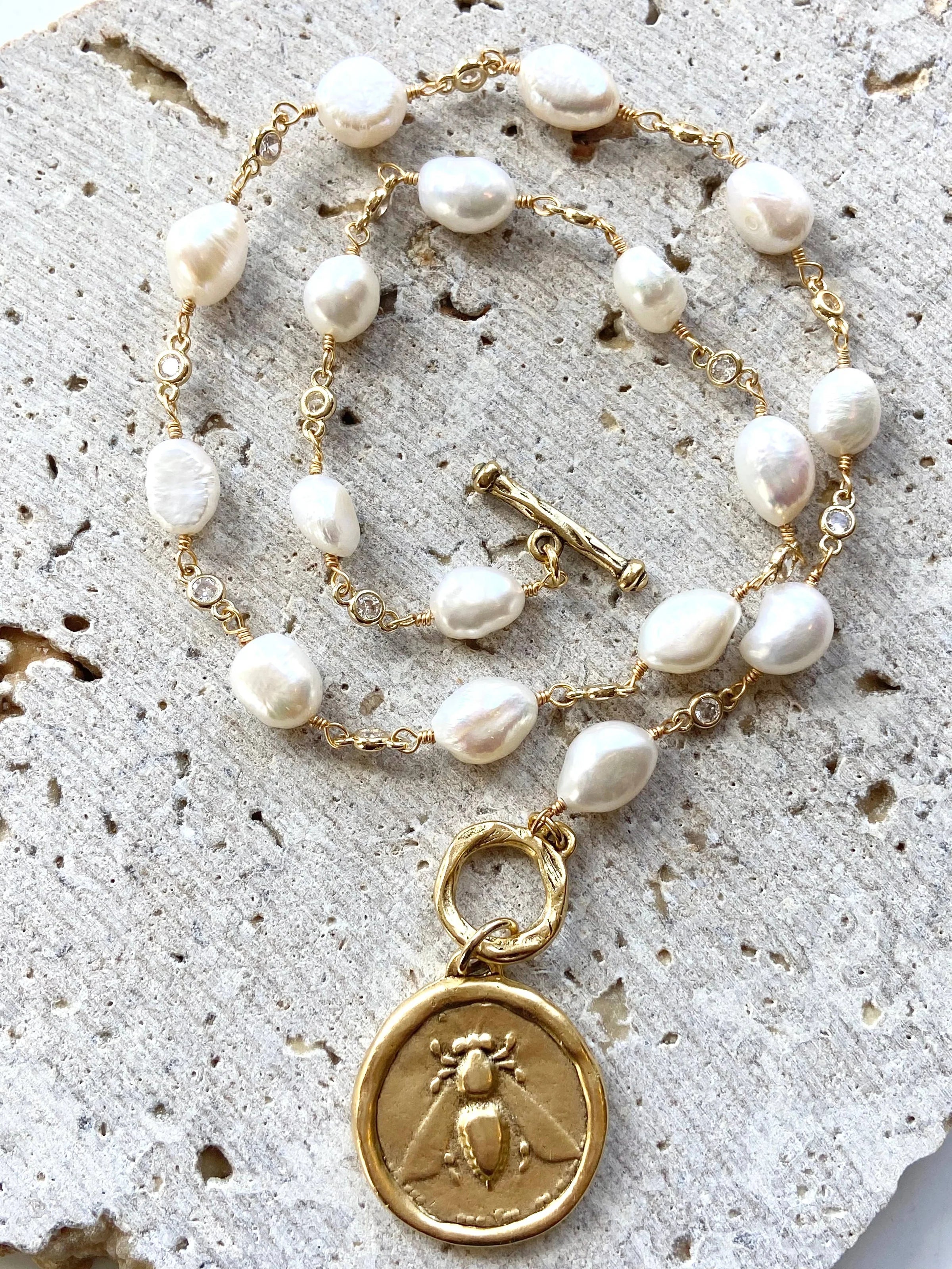 Queen Bee Pearl Necklace 19"