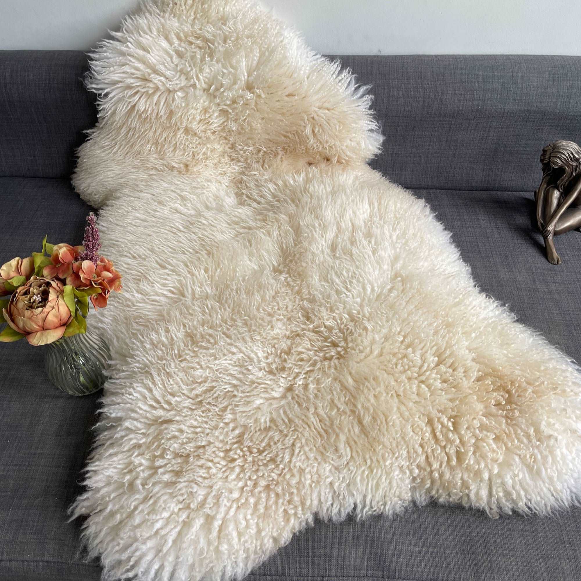 British Curly Sheepskin Ivory Cream White 100% Natural Sheep Skin Rug