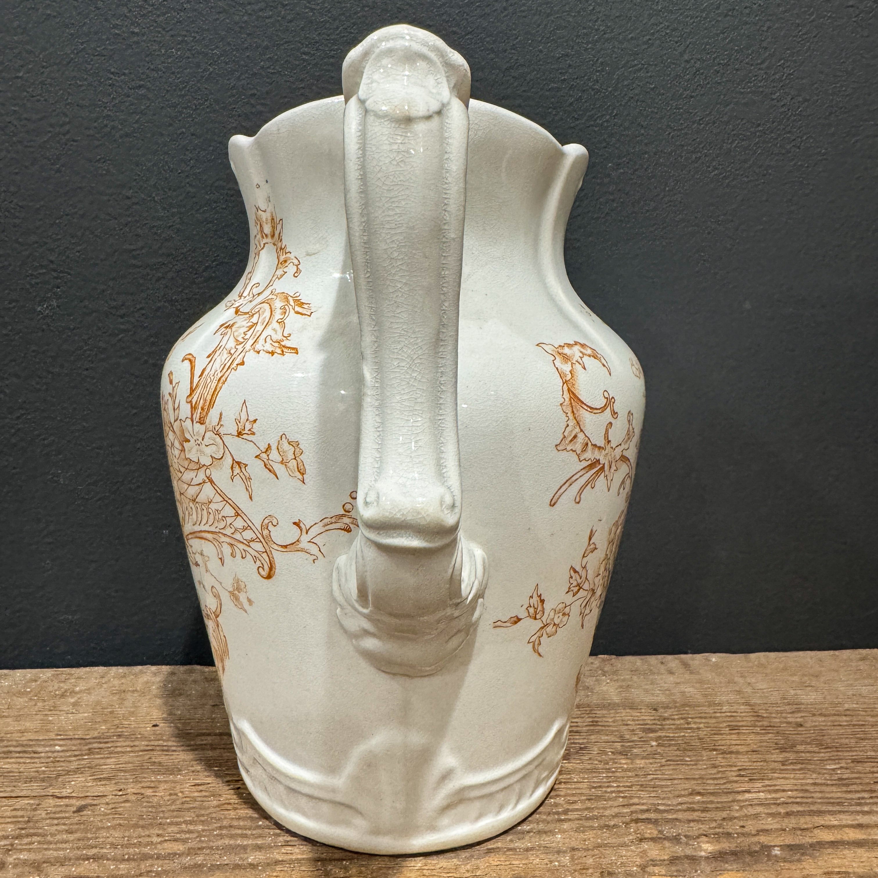 Antique Bona Fama est Melior Zona Aurea Pitcher