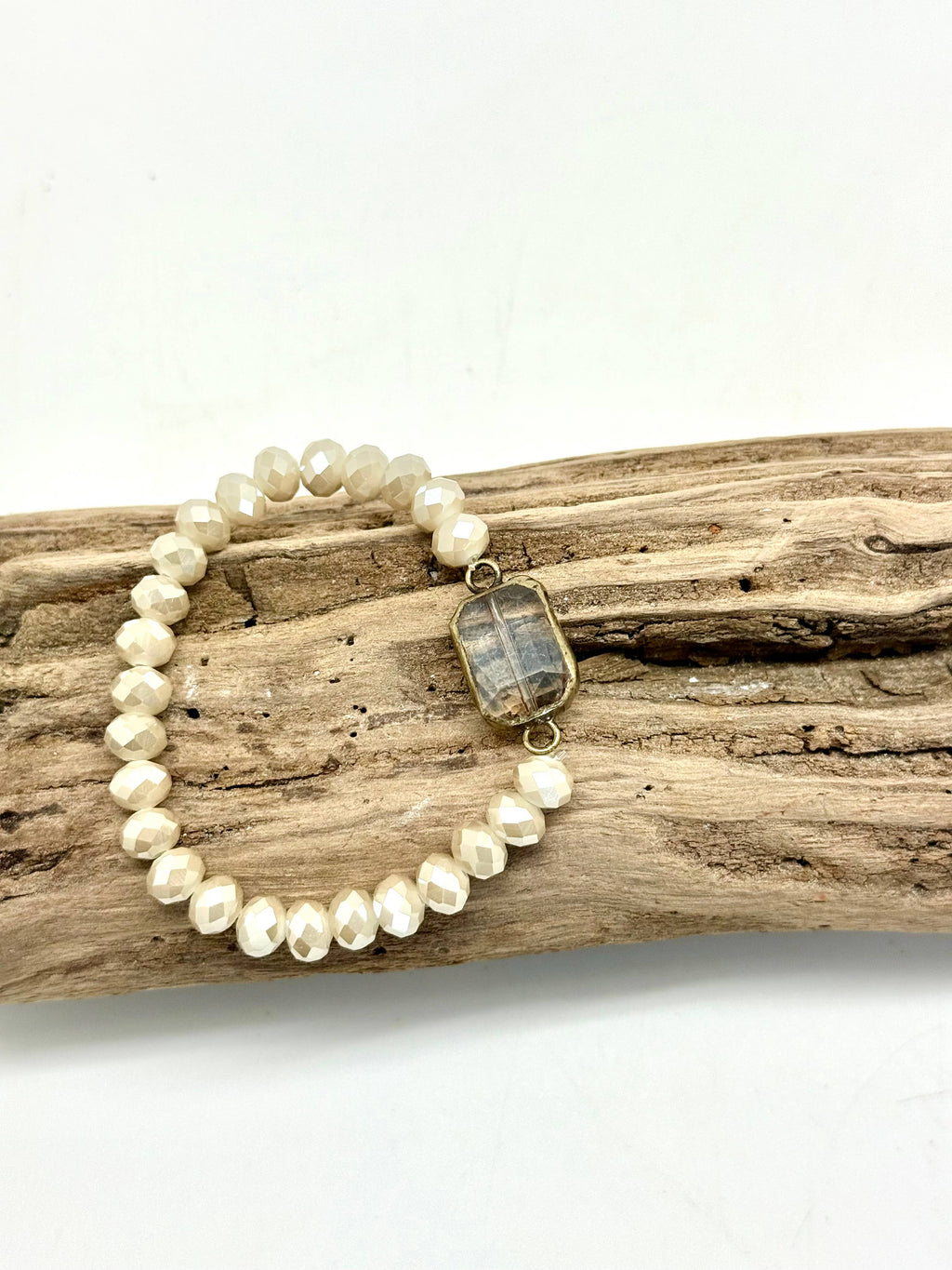 Bracelet Stretch Beveled Cream Glass w/Sq.Beveled Glass Ctr.