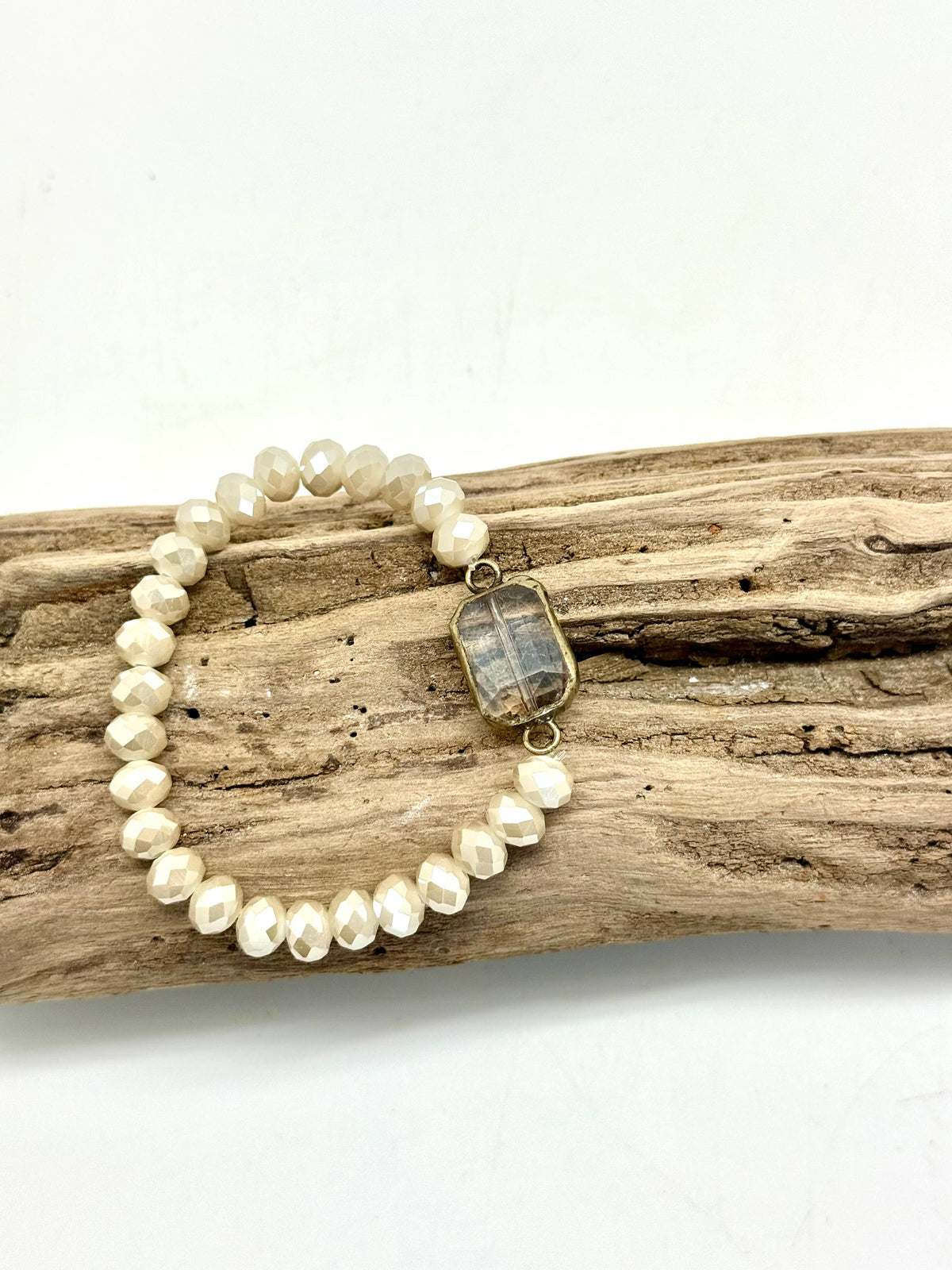 Bracelet Stretch Beveled Cream Glass w/Sq.Beveled Glass Ctr.