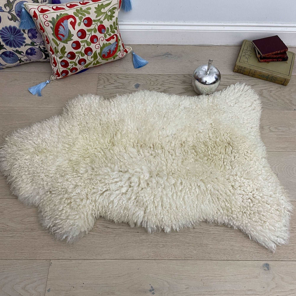 British Curly Sheepskin Ivory Cream White 100% Natural Sheep Skin Rug