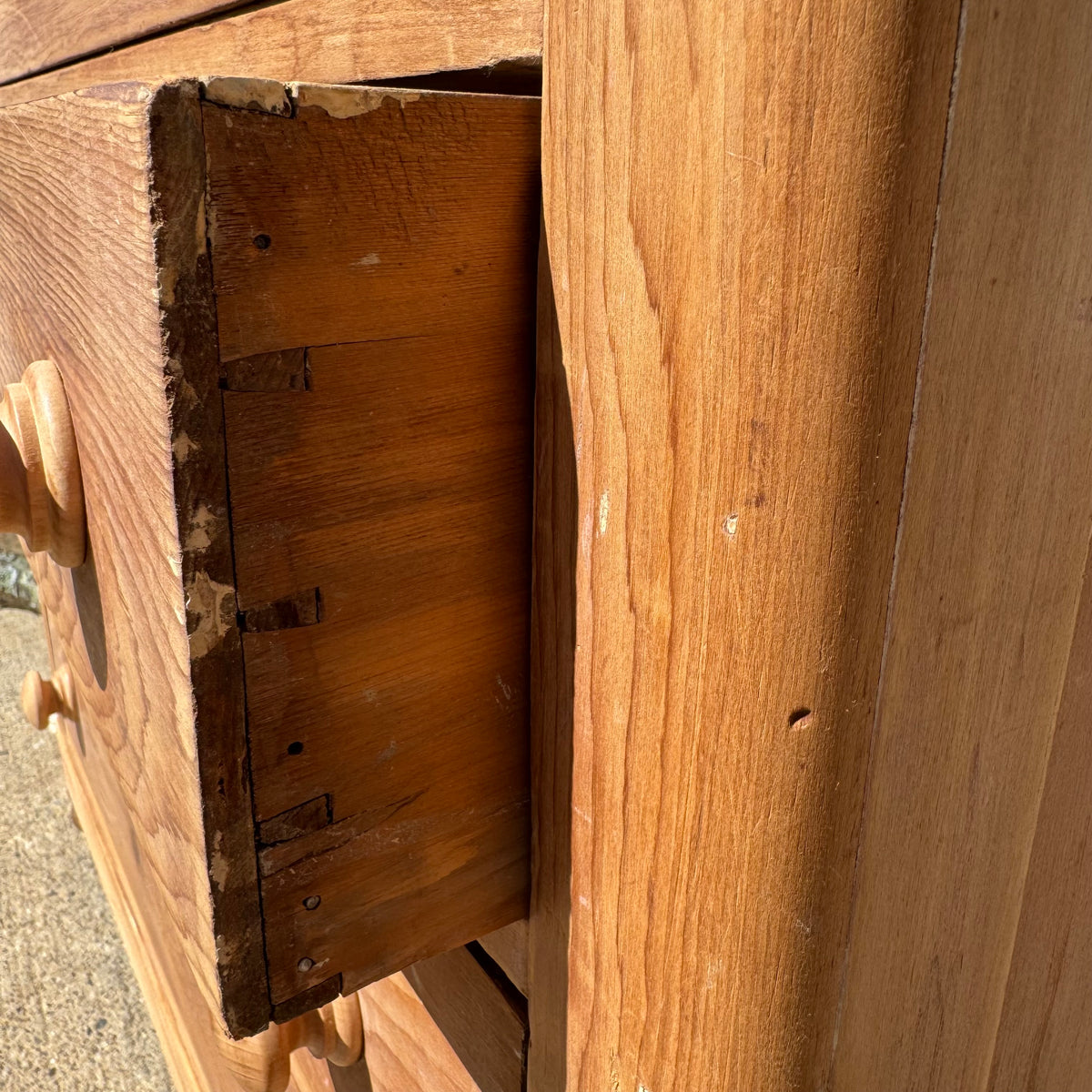 Pine Chest of Drawers