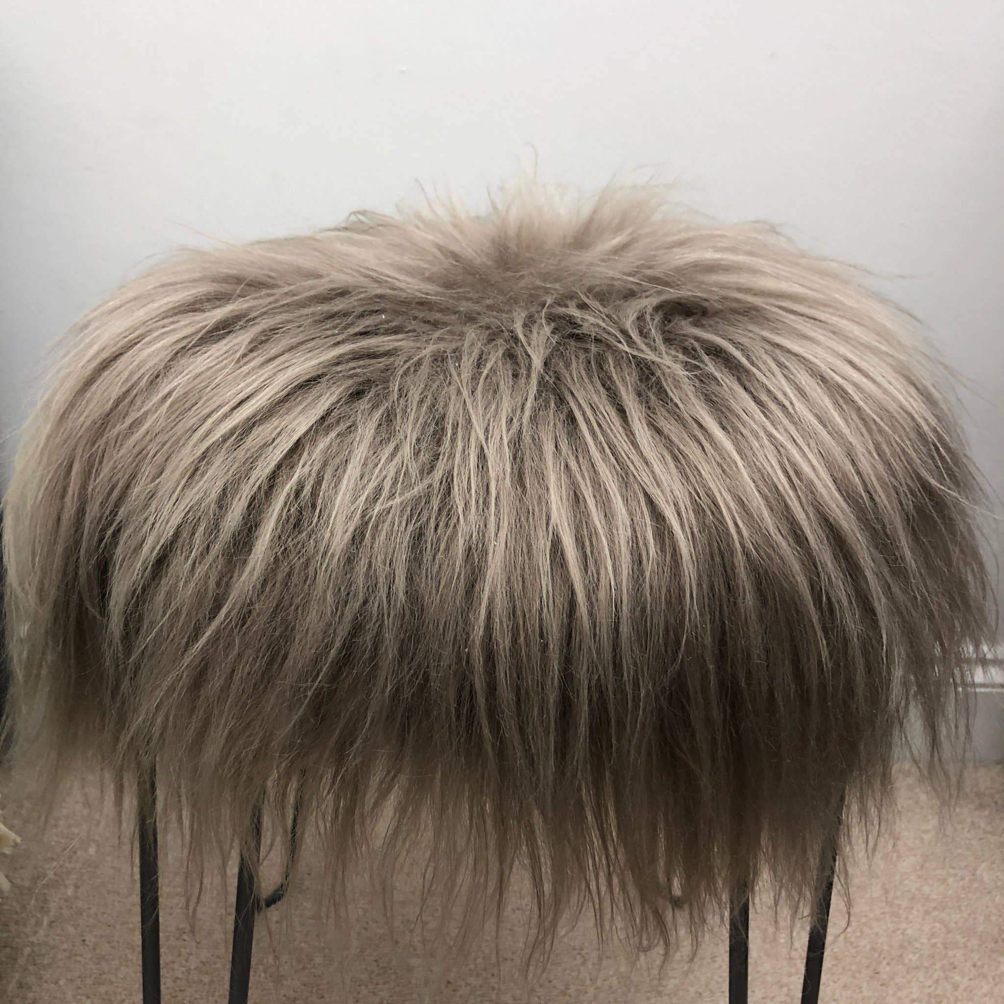 Icelandic Sheepskin Roundie Seat Cover Taupe Long 35cm
