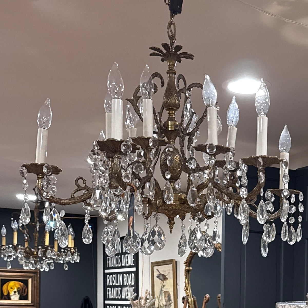 12-Arm Chandelier (228 Crystals)