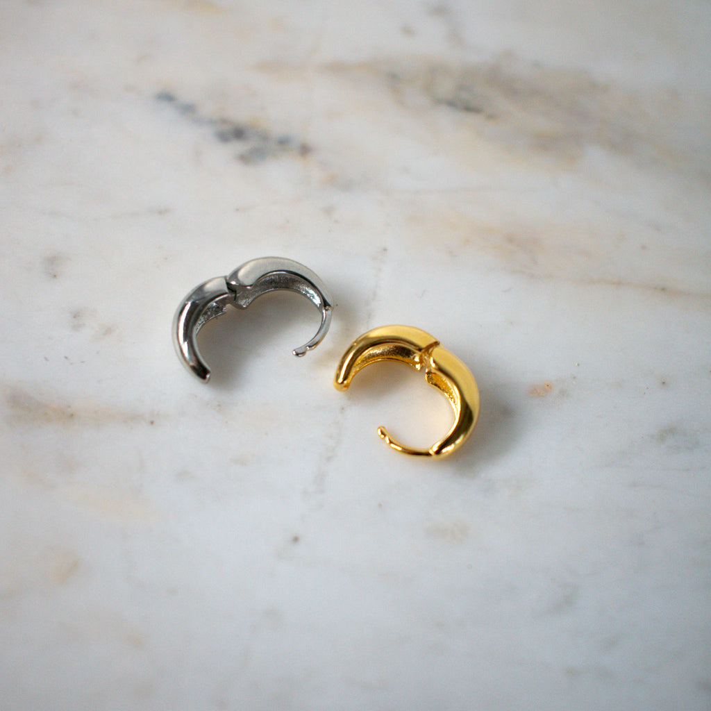 Oli Petite Hoop Earrings