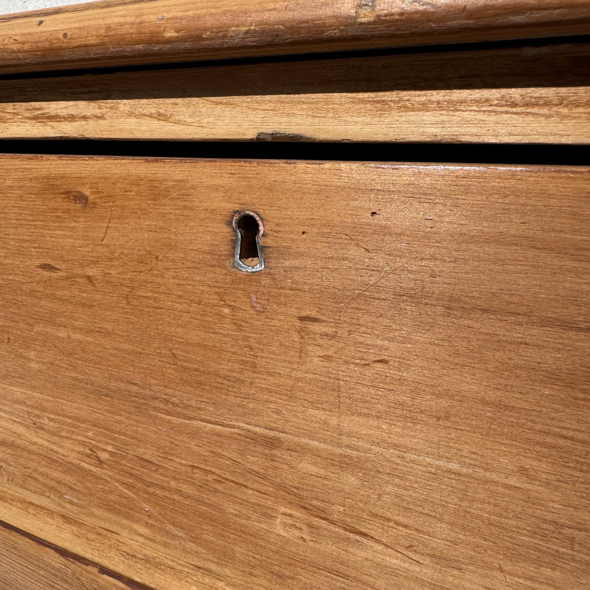 Pine Chest of Drawers