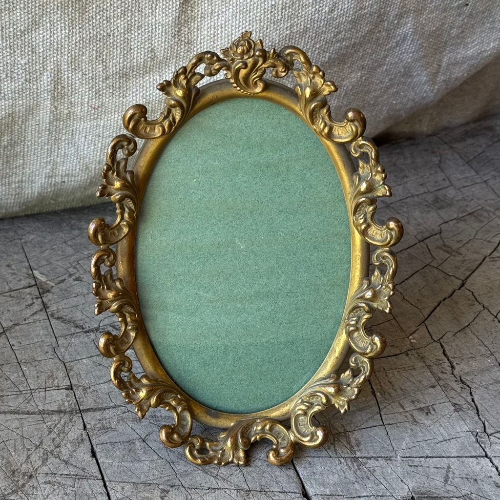 Vintage Gilt Oval Frame