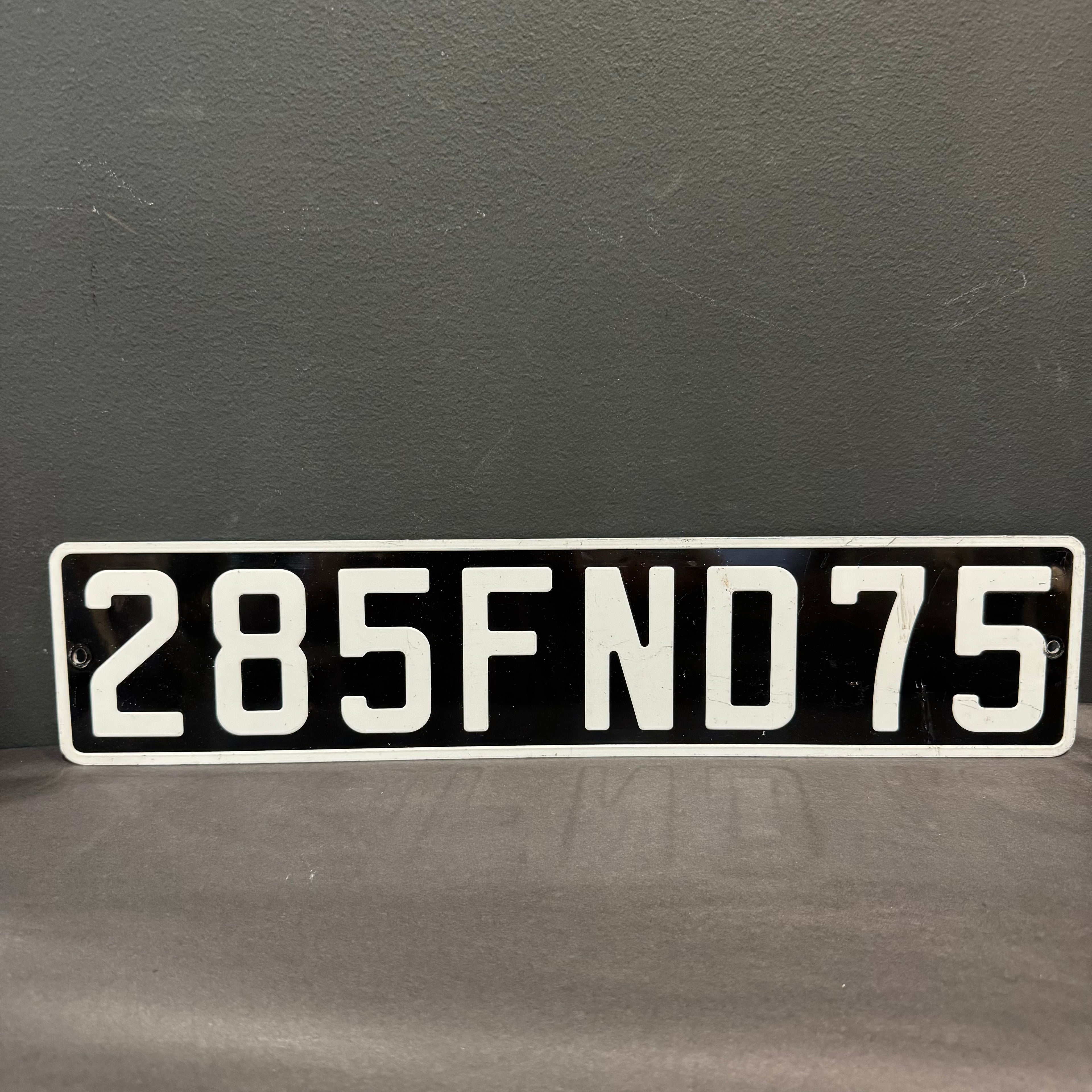 Vintage French Paris License Plate – 285 FN 75