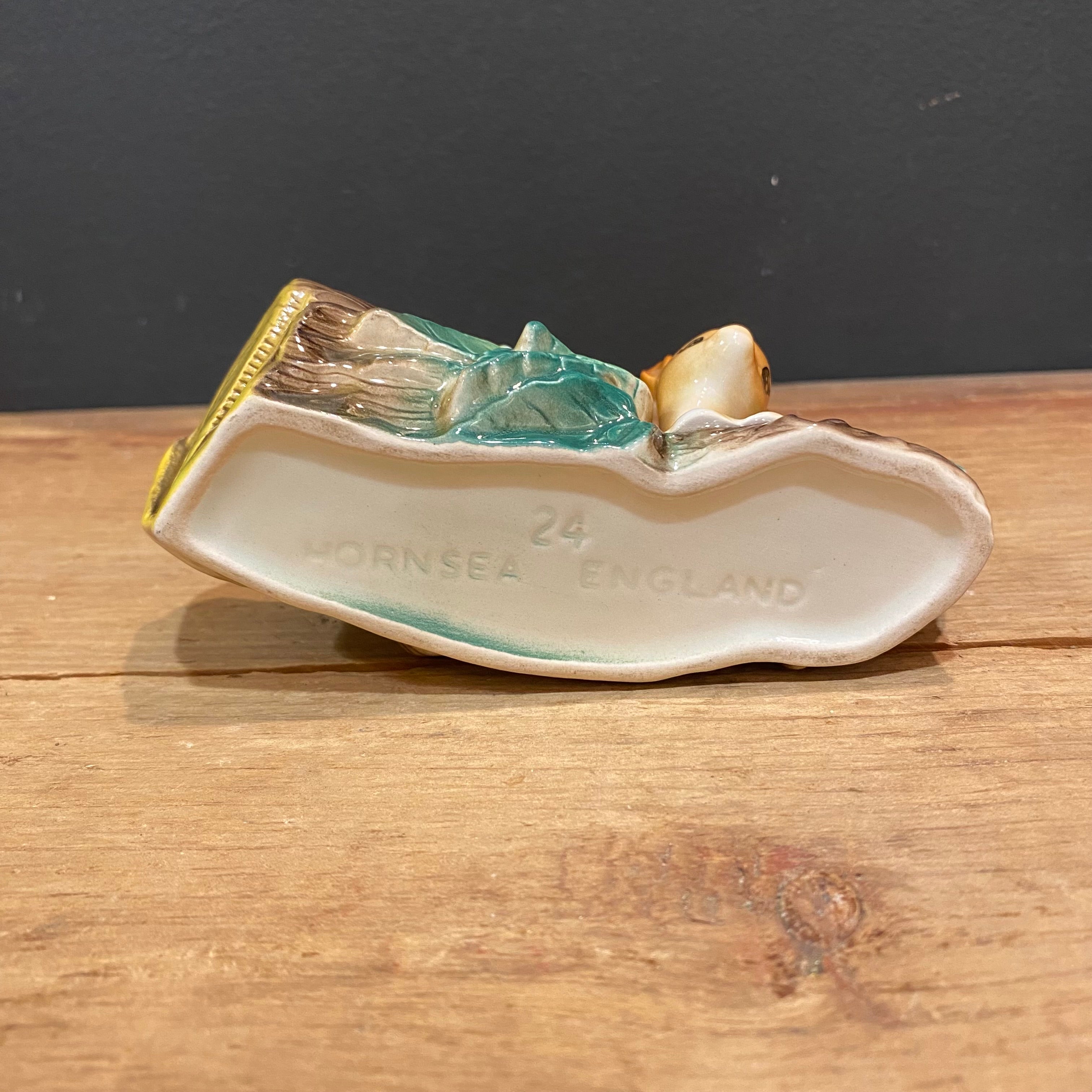 Hornsea Fauna Royal Fawn with Foliage Planter No. 24 – Made in England