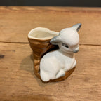 Hornsea Fauna Royal "Skippy" lamb Spill Vase No. 4 – Made in England