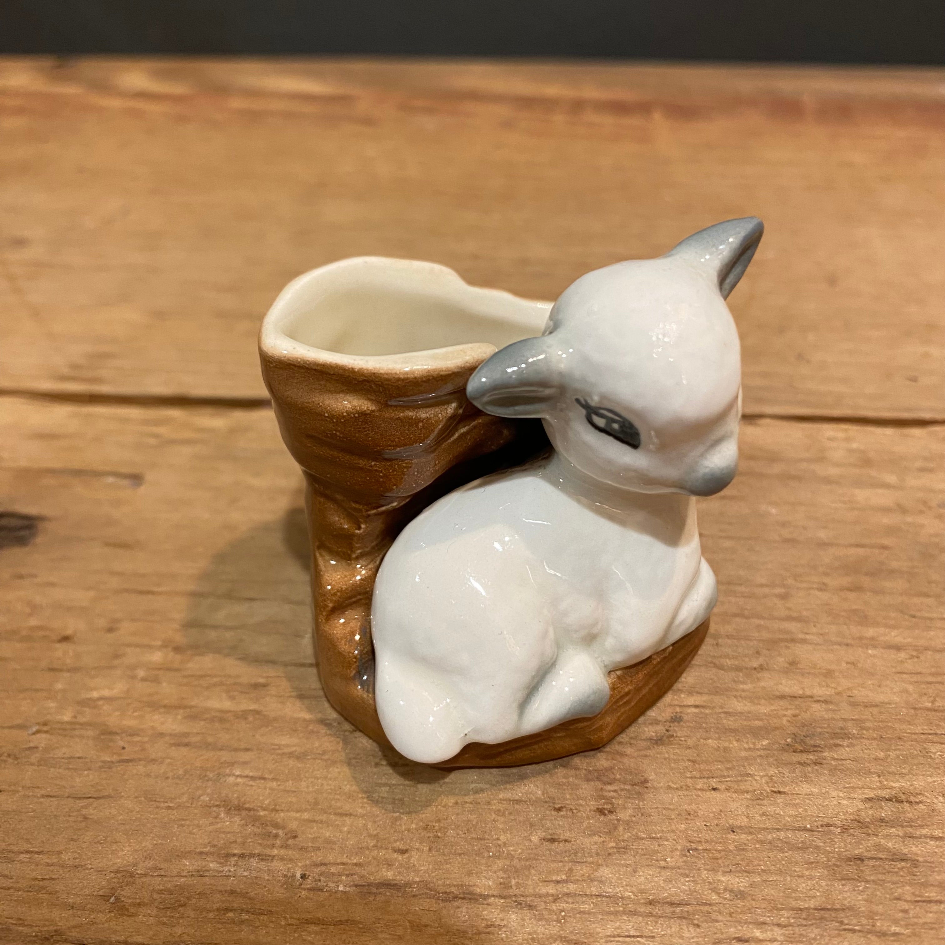 Hornsea Fauna Royal "Skippy" lamb Spill Vase No. 4 – Made in England