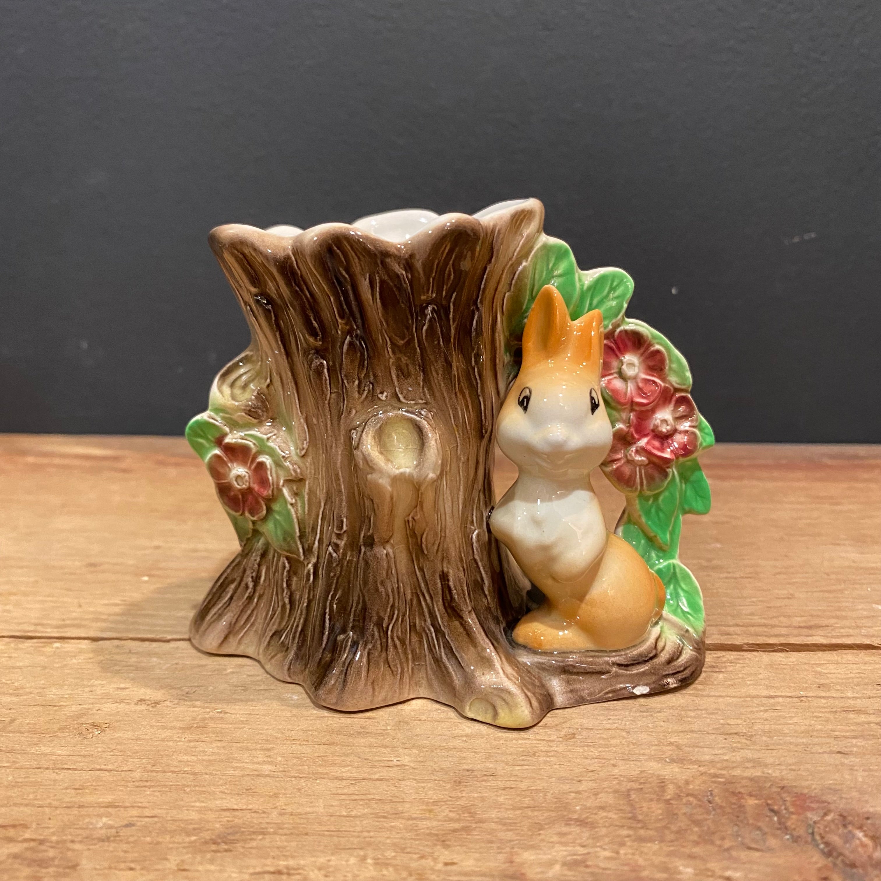 Hornsea Fauna Royal Rabbit Planter No. 20 – Made in England
