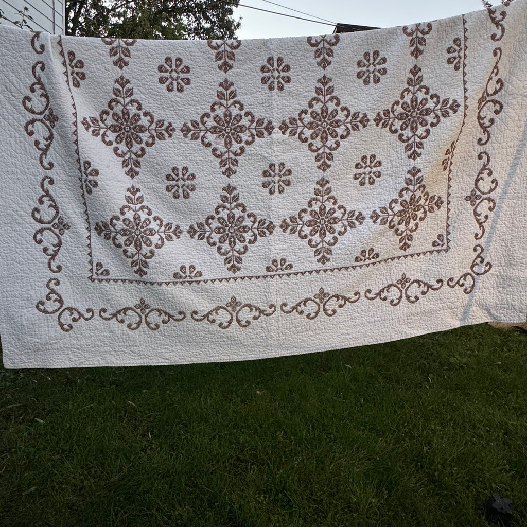 Vintage Country House Quilt