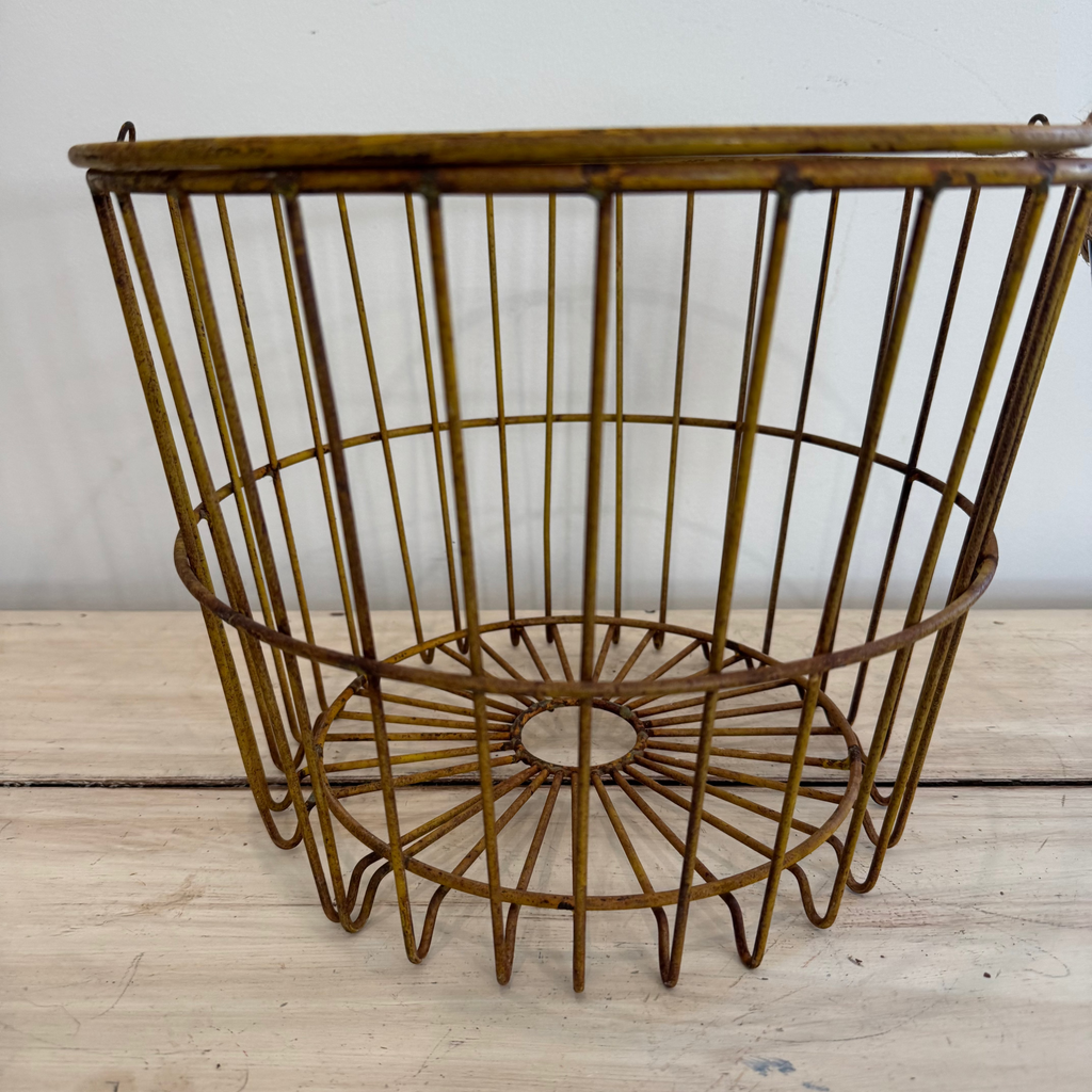 Vintage American Wire Egg Basket