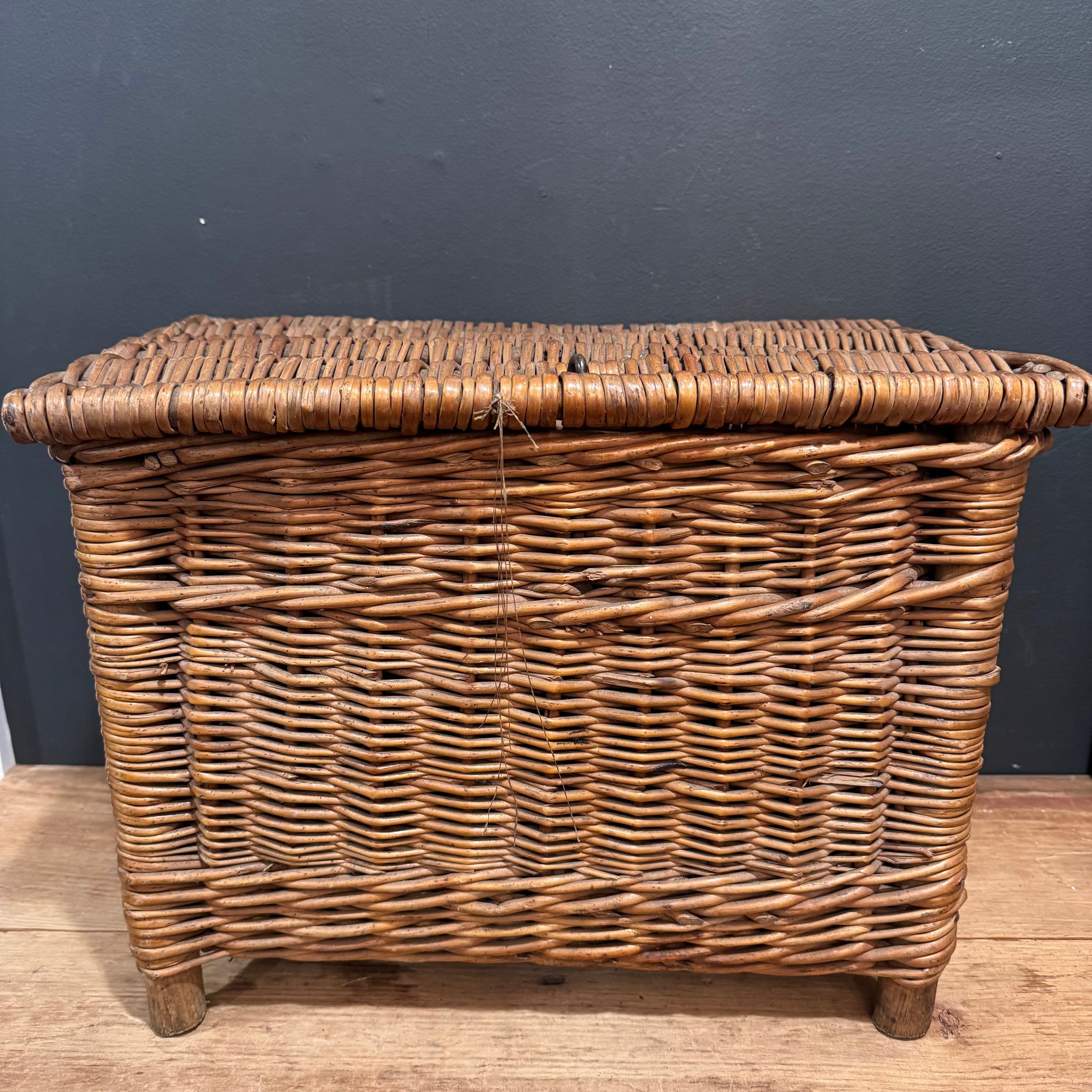 English Wicker Fishing Creel Basket