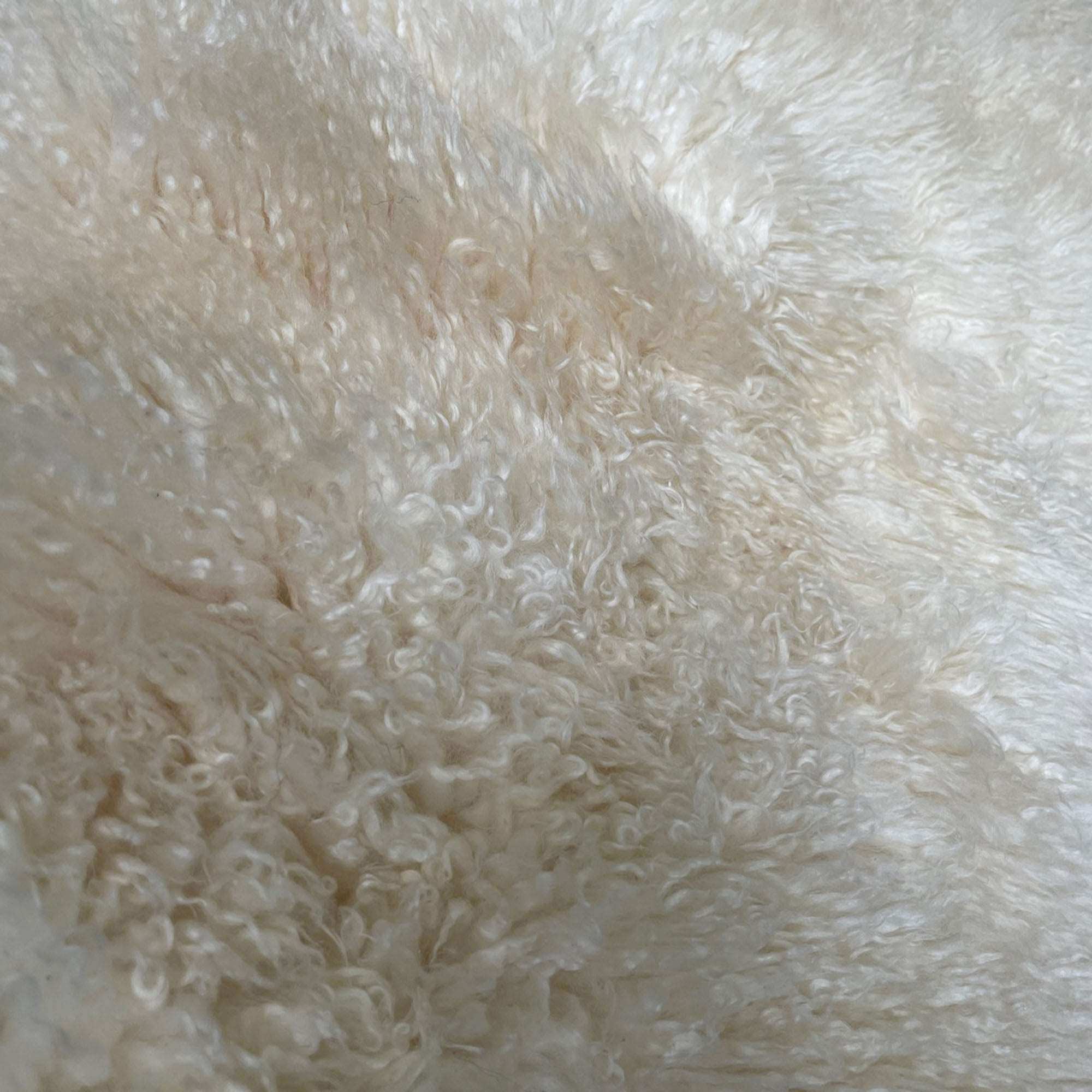 British Curly Sheepskin Natural White Large